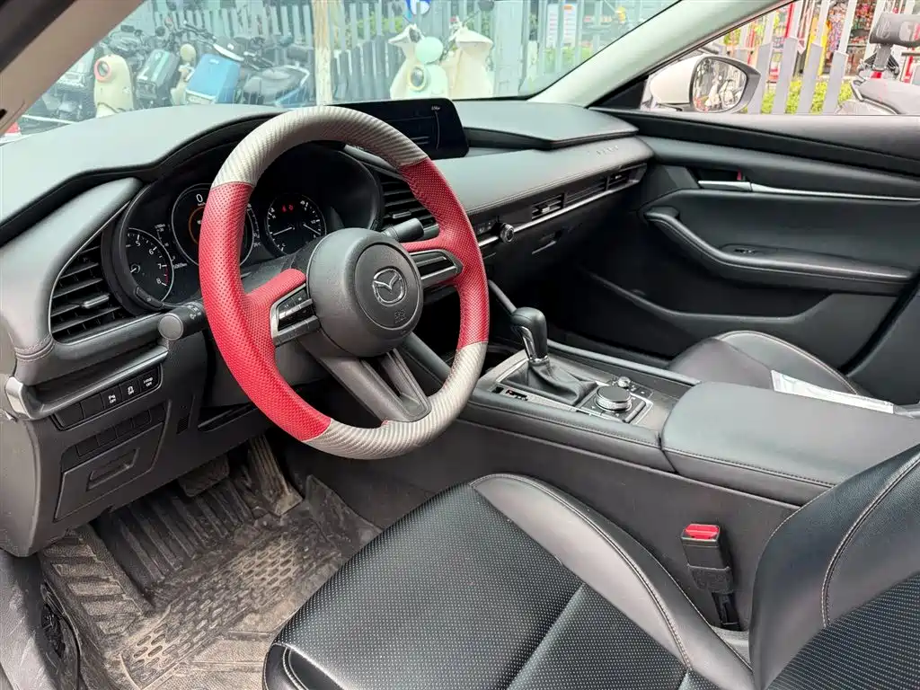 Mazda 3 Axela 2023