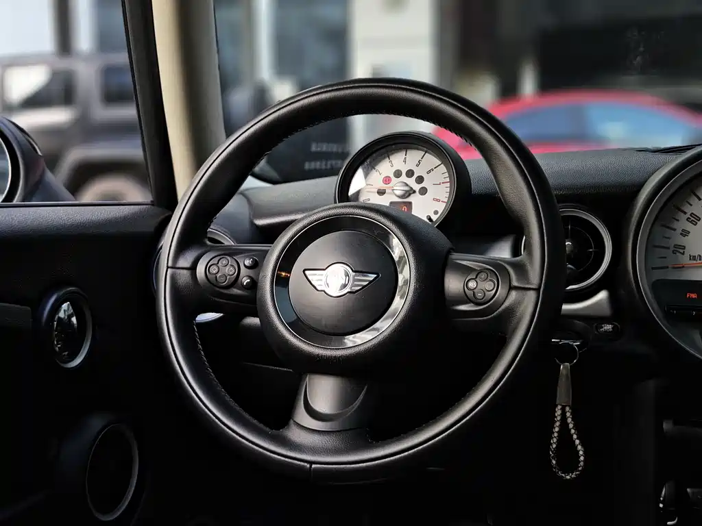 MINI Clubman 2012 — фото 13