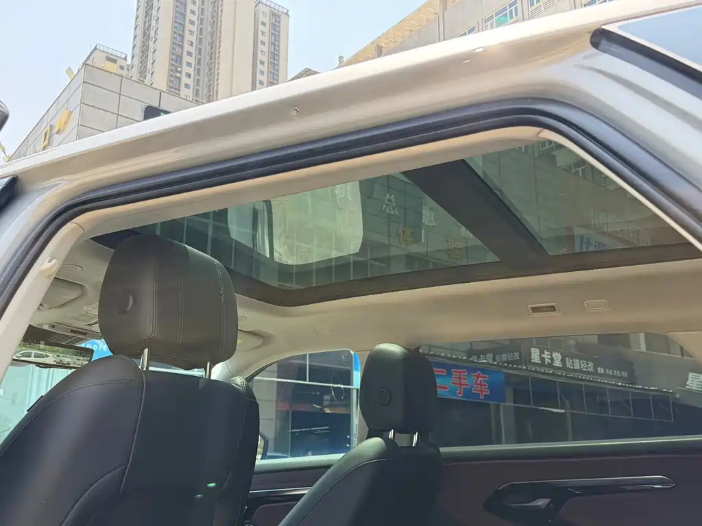 Land Rover Evoque 2023 — фото 23