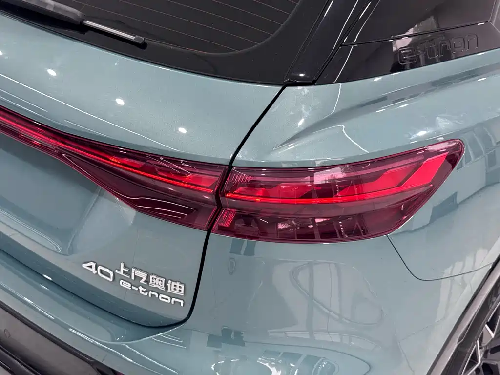 Audi Q5 e-tron 2023 — фото 5