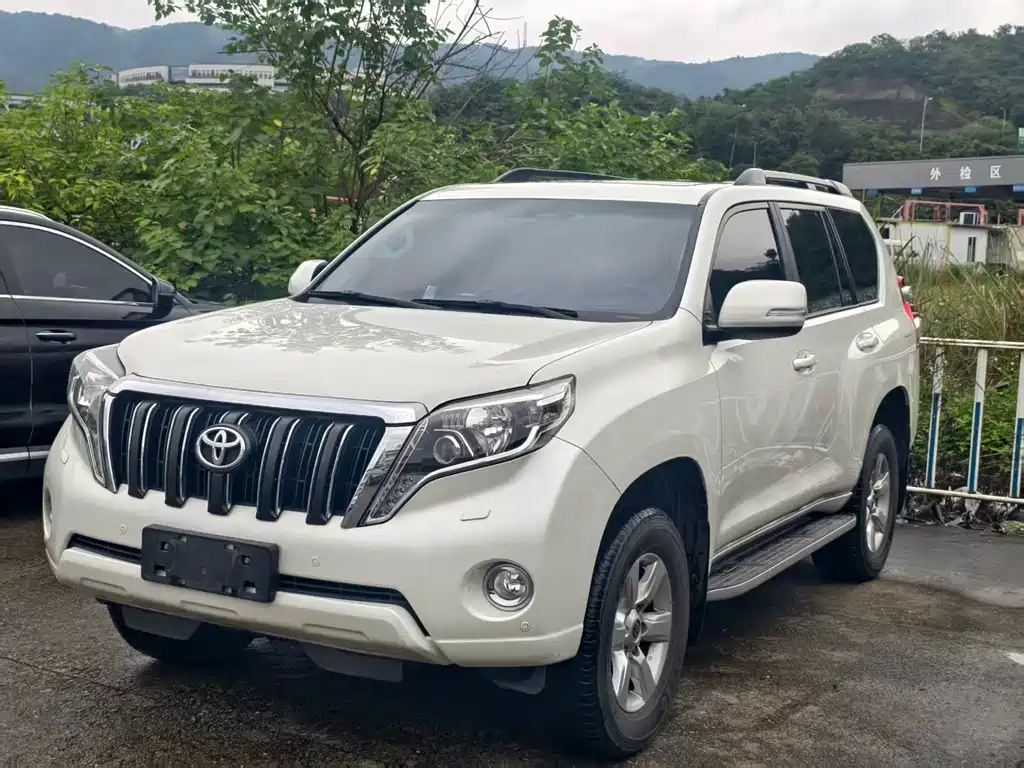 Toyota Prado 2017 — фото 3