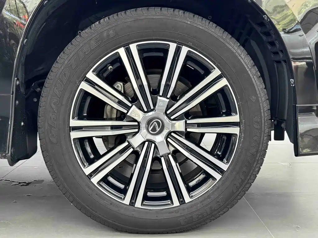 Lexus LX 2019 — фото 16