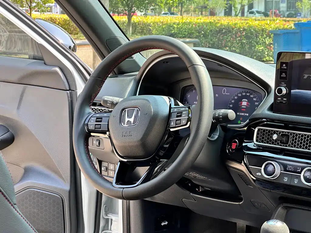 Honda Civic 2024 — фото 24