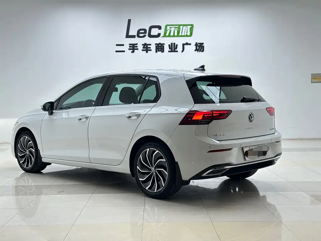 Volkswagen Golf 2021