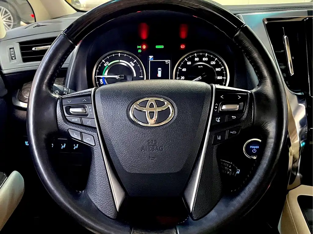 Toyota Alphard 2020 — фото 17