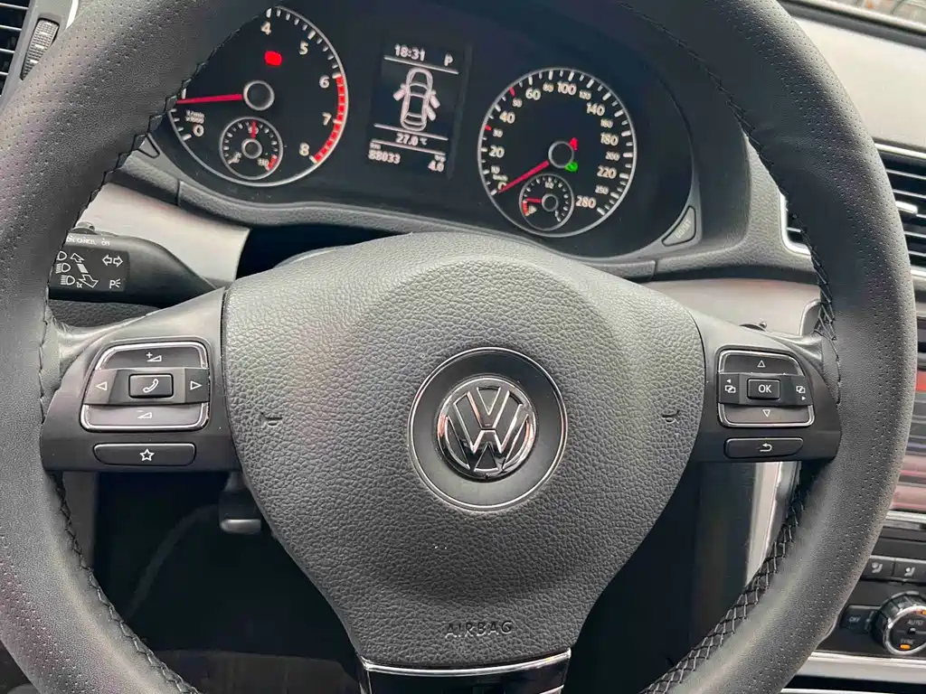 Volkswagen Passat 2015 — фото 9