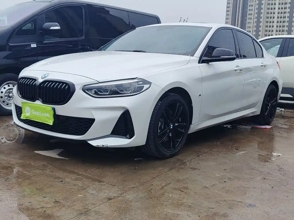 BMW 1 Series 2021