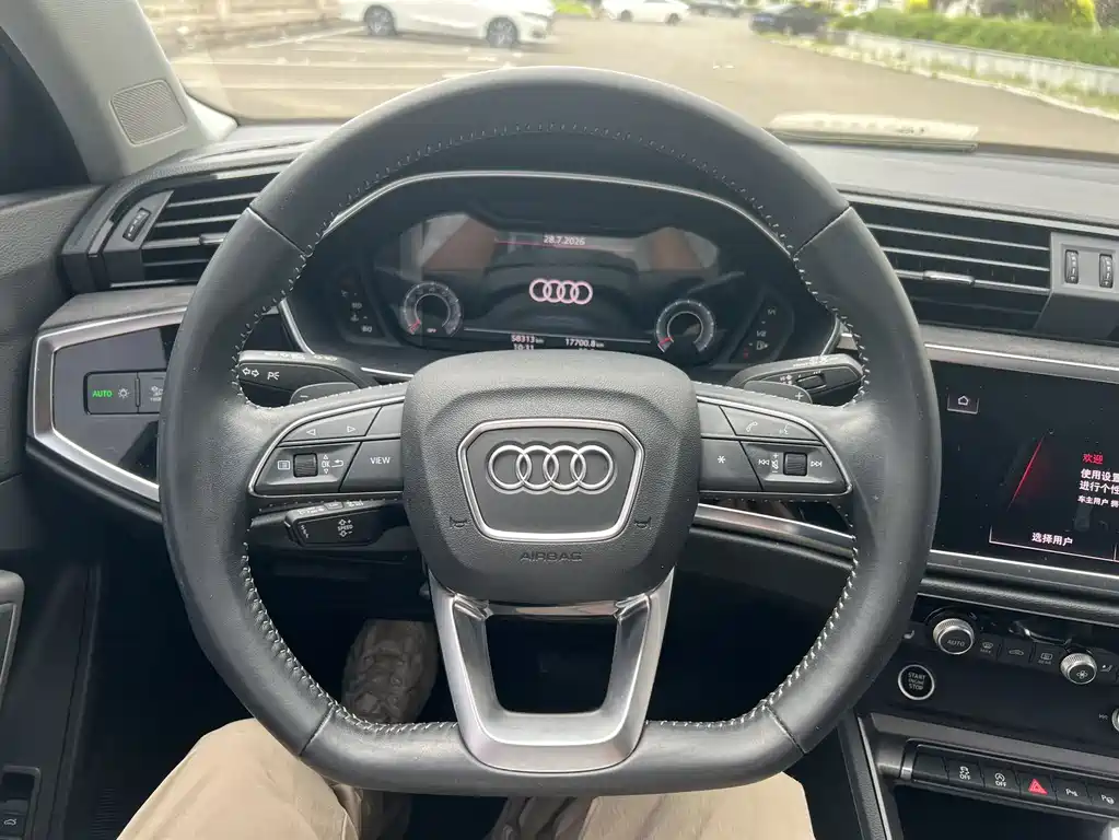 Audi Q3 2023 — фото 9