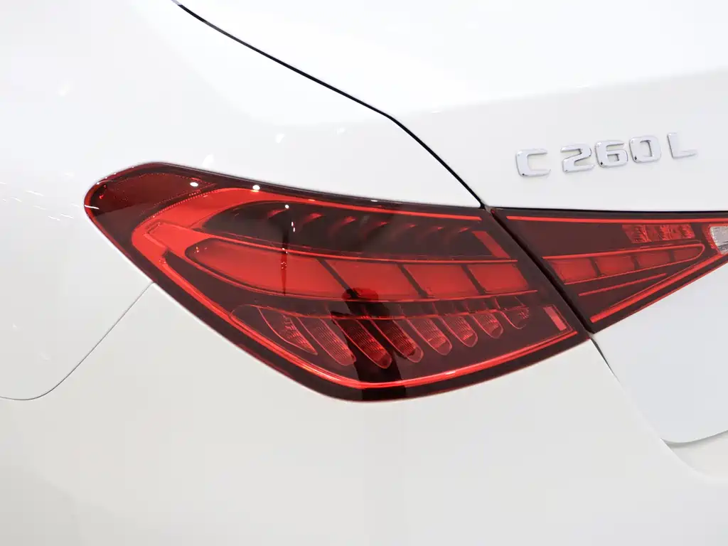 Mercedes-Benz C-Class 2022 — фото 10