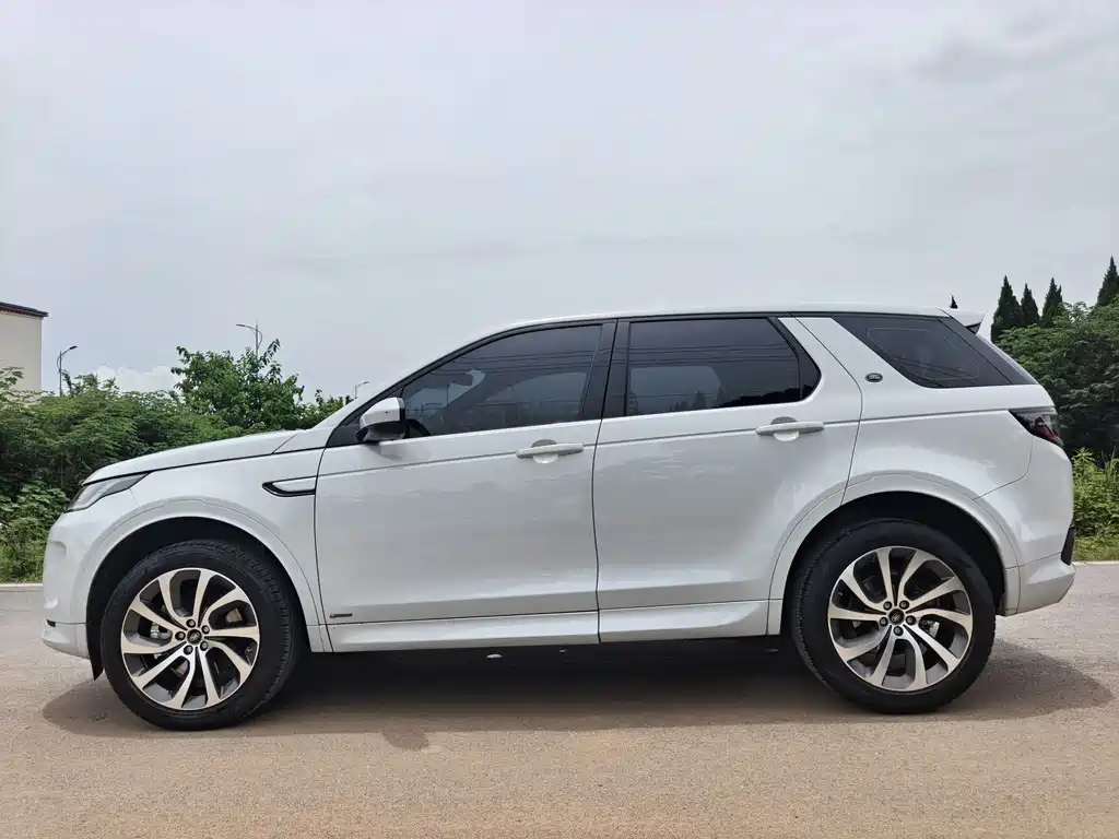 Land Rover Discovery Sport 2021 — фото 3