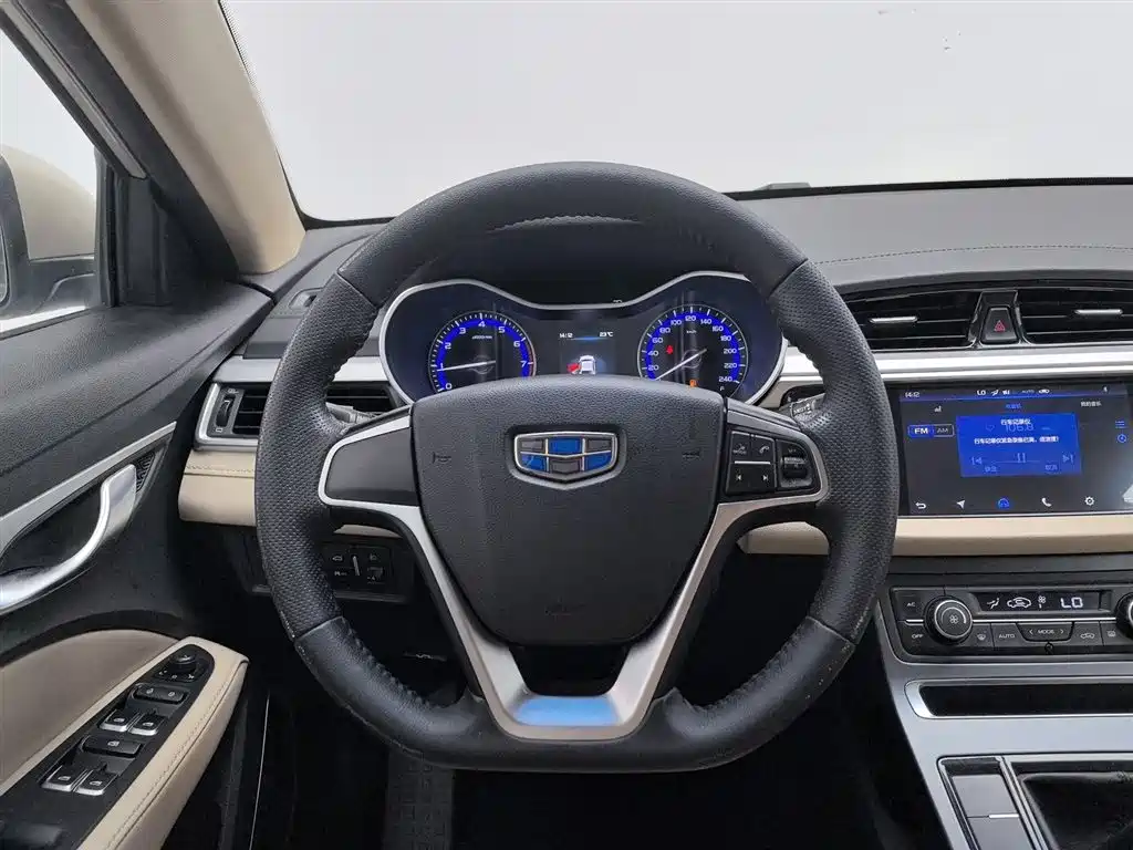 Geely Emgrand 2019 — фото 11
