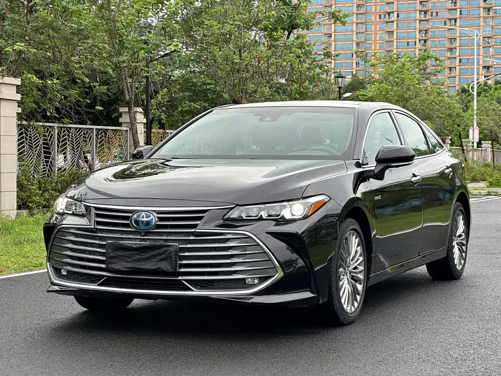 Toyota Avalon 2021 — фото 1