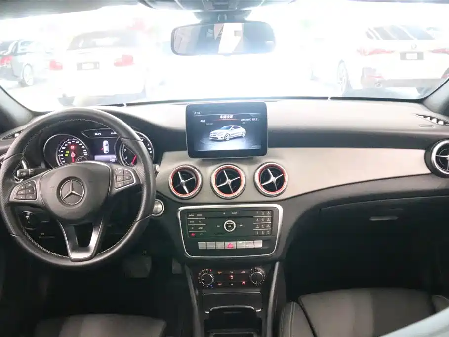 Mercedes-Benz CLA 2017 — фото 4