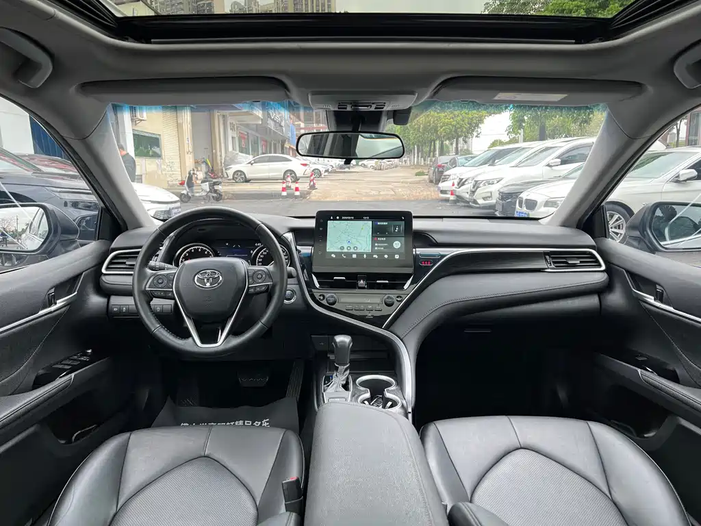 Toyota Camry 2023