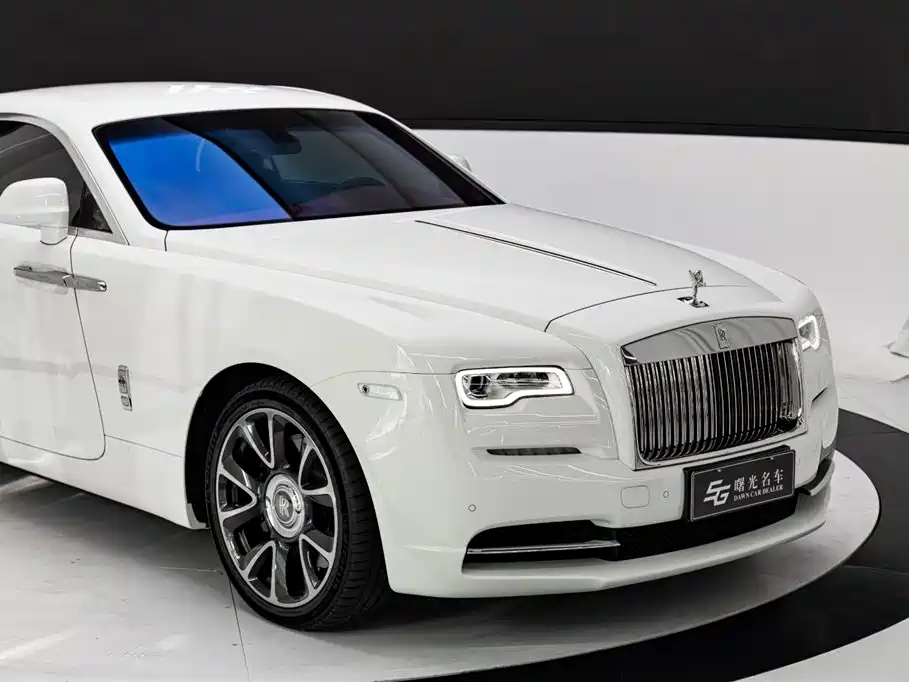 Rolls-Royce Wraith 2018 — фото 17