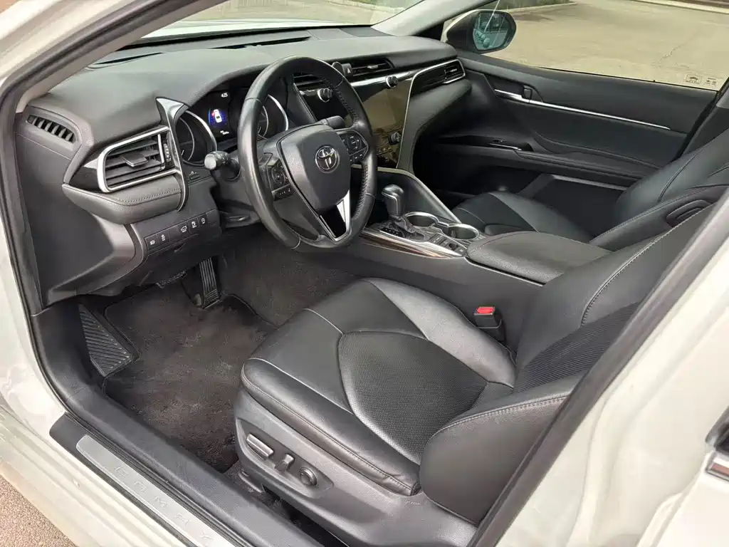 Toyota Camry 2019