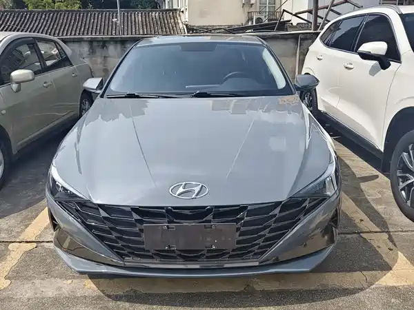 Hyundai Elantra 2021