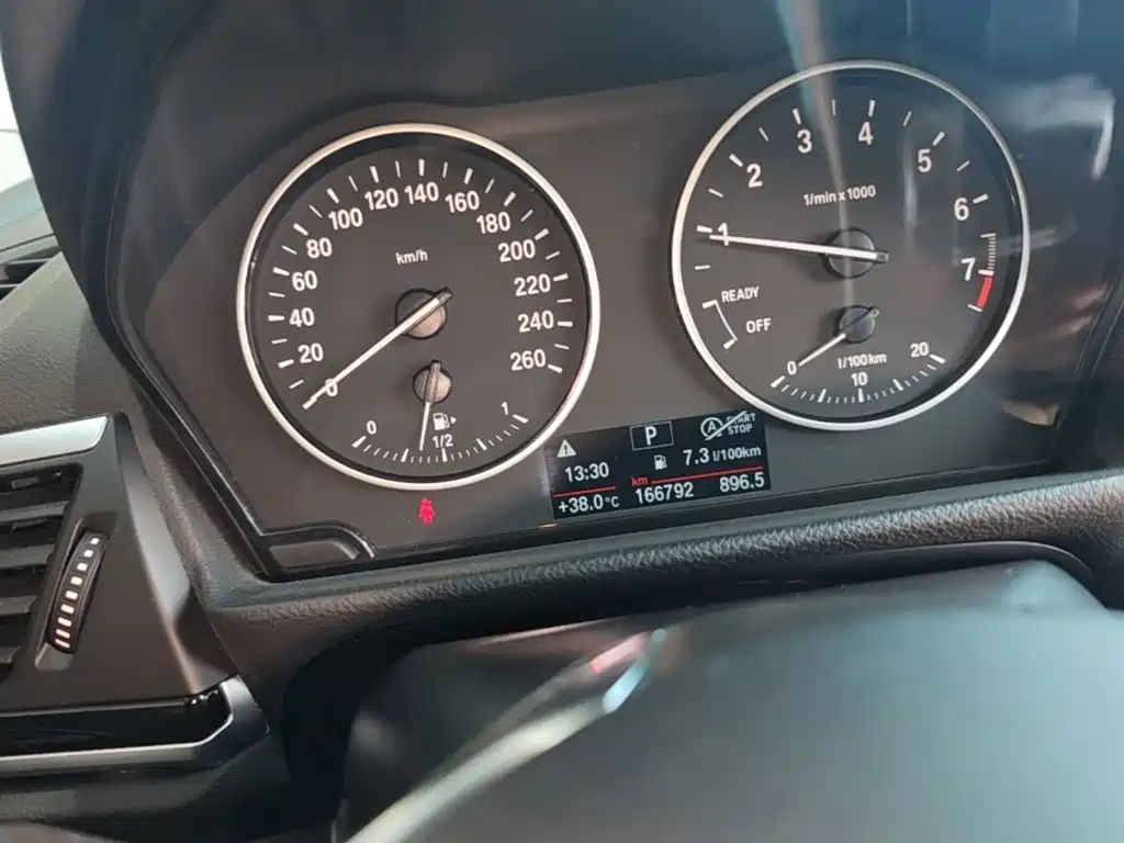 BMW 1 Series 2017 — фото 12