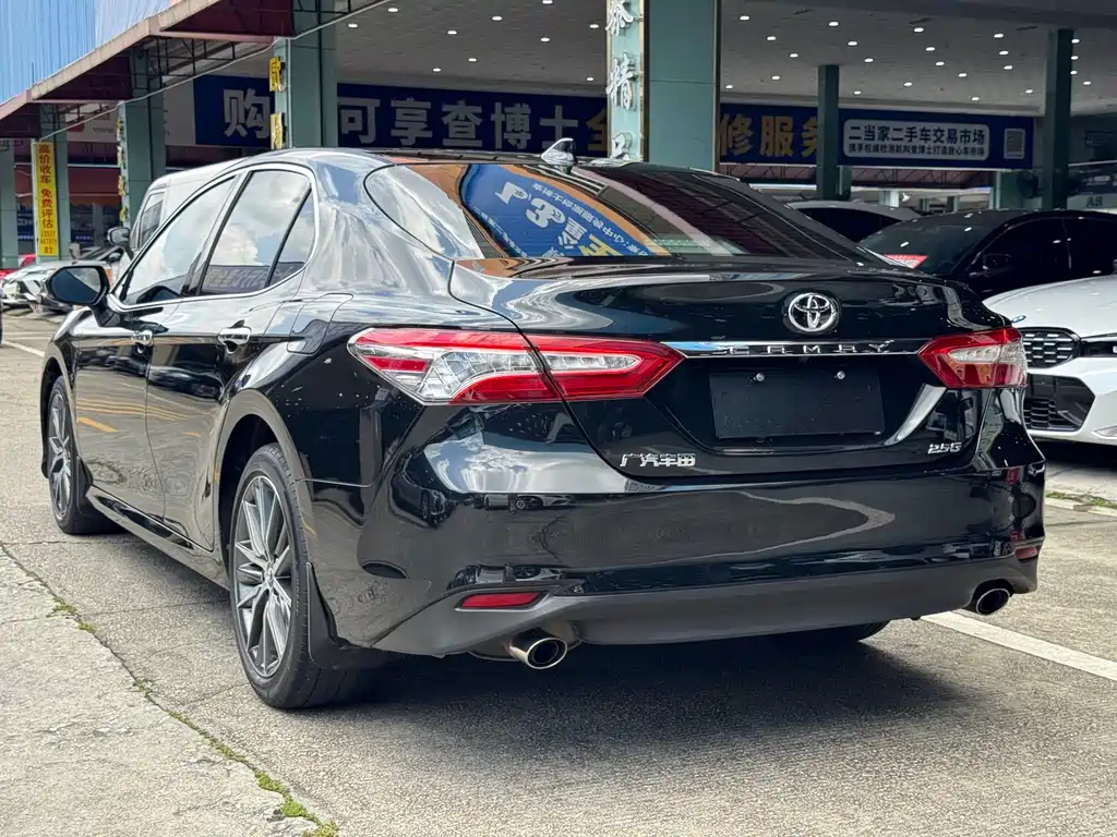 Toyota Camry 2021 — фото 21