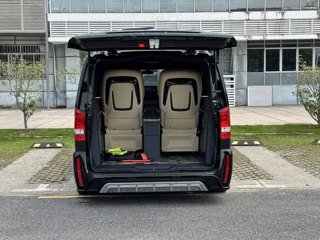 Mercedes-Benz Vito 2021 — фото 16