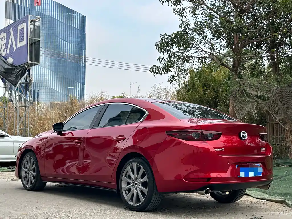 Mazda 3 Axela 2022