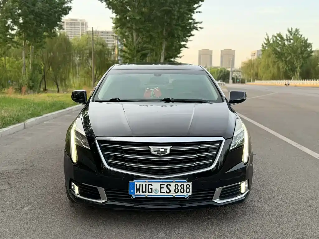 Cadillac XTS 2018 — фото 2