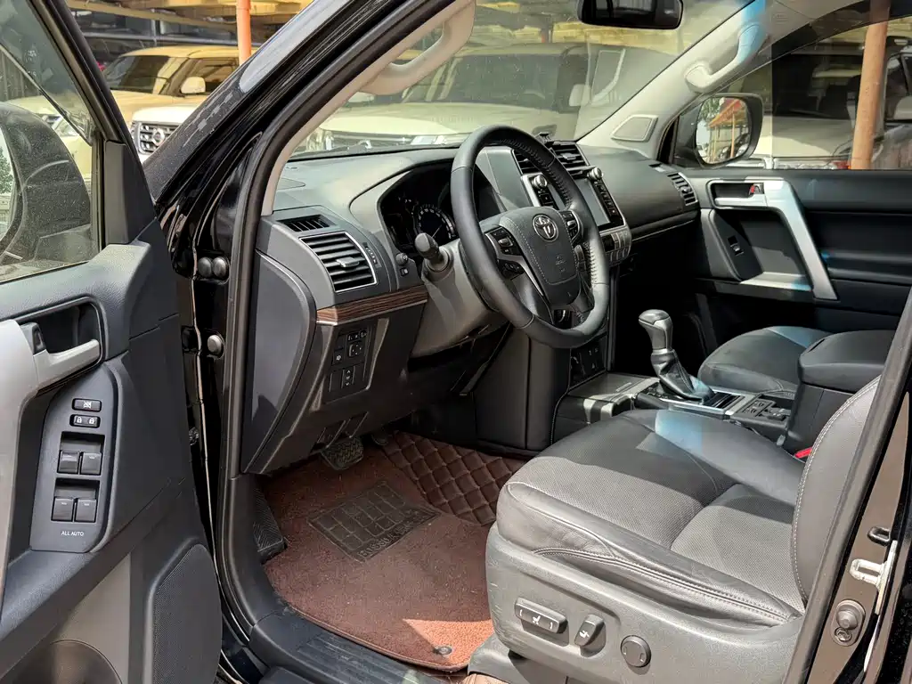 Toyota Prado 2018 — фото 11