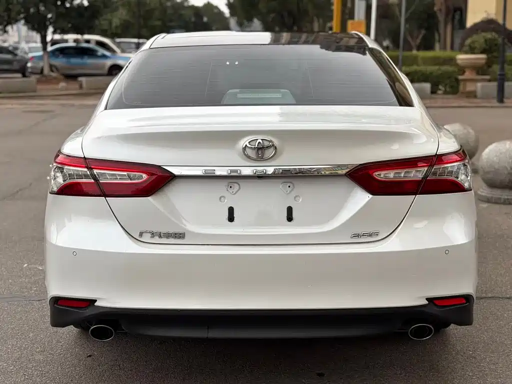 Toyota Camry 2019
