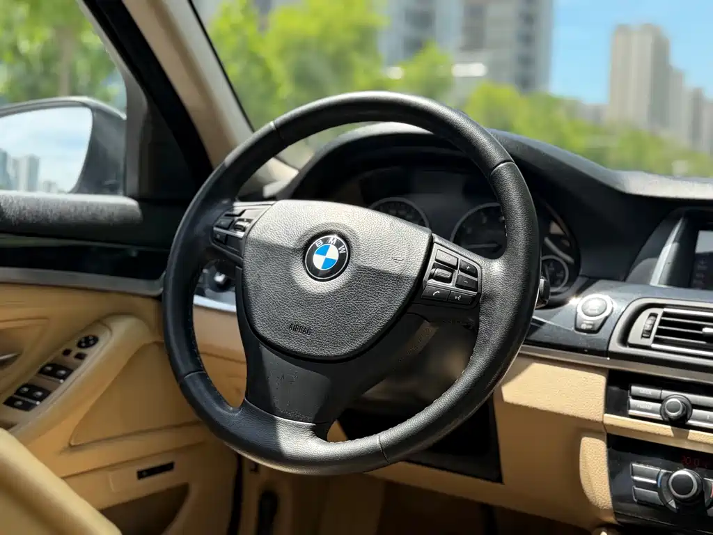 BMW 5 Series 2013 — фото 9