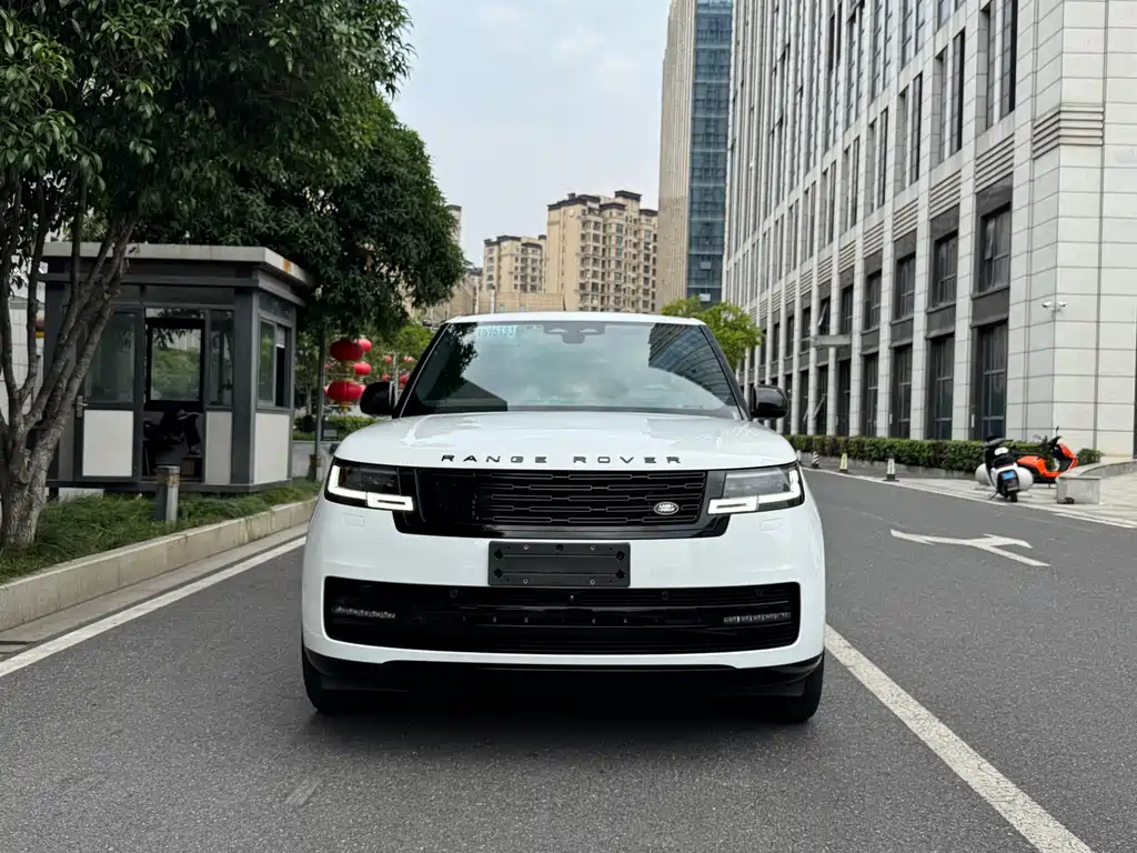 Land Rover Range Rover 2022 — фото 1