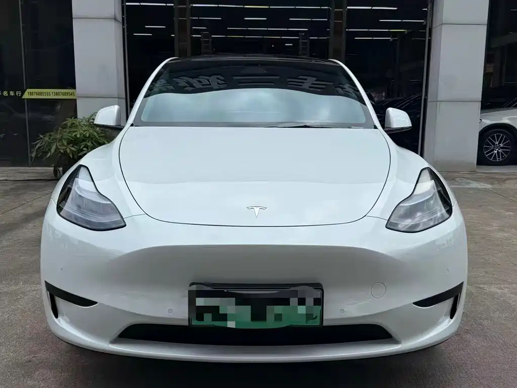 Tesla Model Y 2023 — фото 2