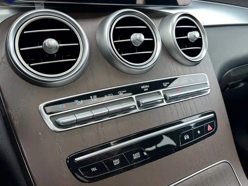 Mercedes-Benz GLC 2020 — фото 29