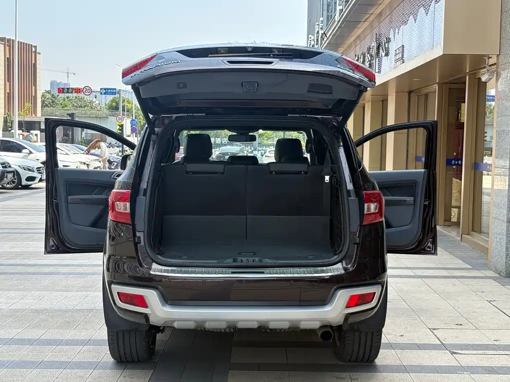 Ford Everest 2018 — фото 16