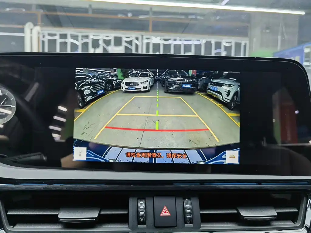 Lexus ES 2024 — фото 11