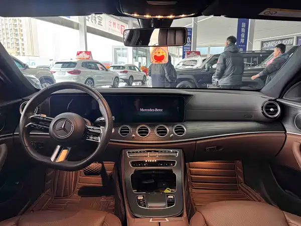 Mercedes-Benz E-Class 2023