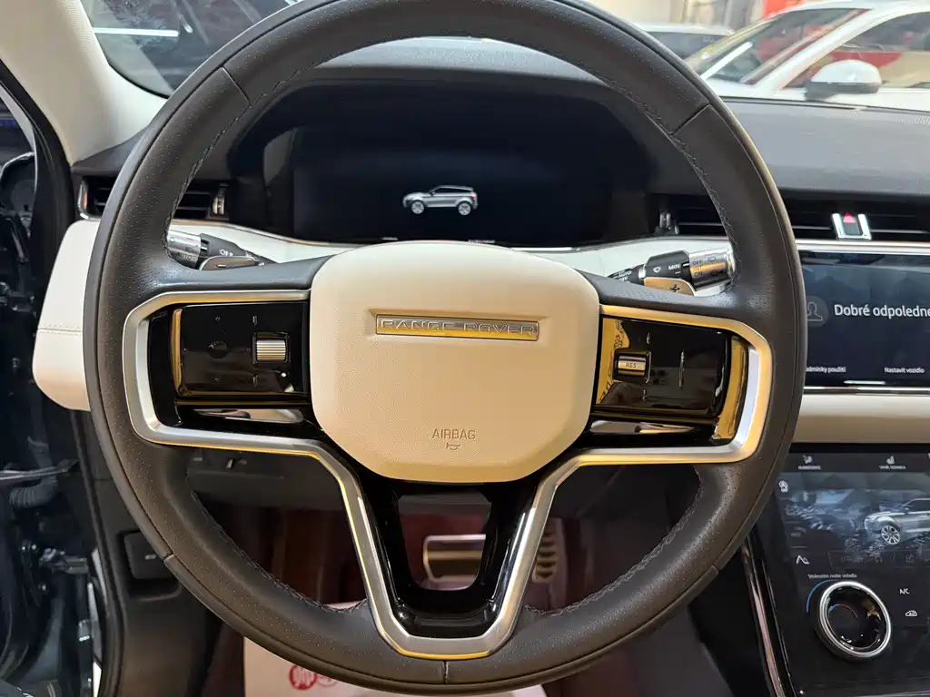 Land Rover Evoque 2022 — фото 8