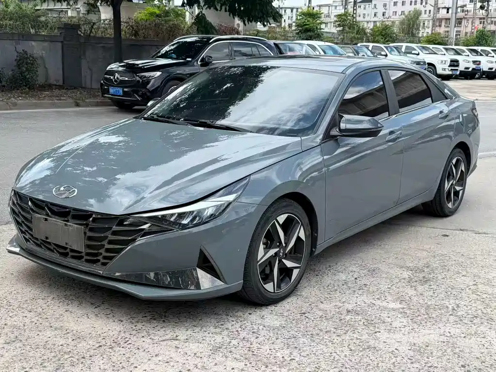 Hyundai Elantra 2023