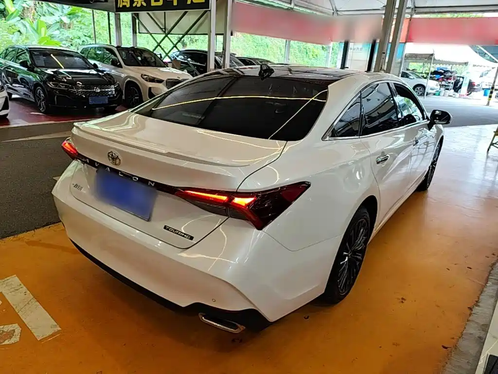 Toyota Avalon 2020