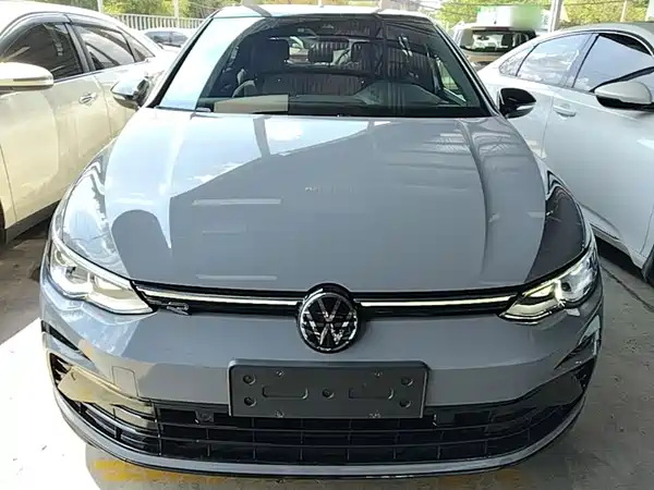 Volkswagen Golf 2024