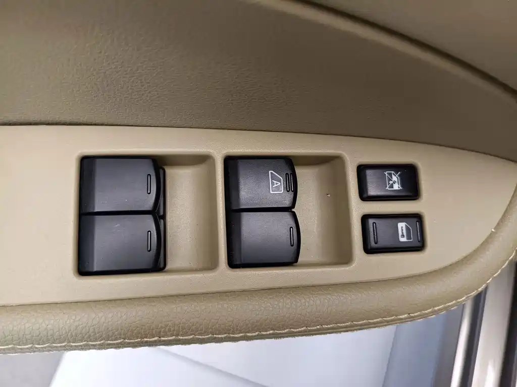 Nissan Sylphy 2015 — фото 9