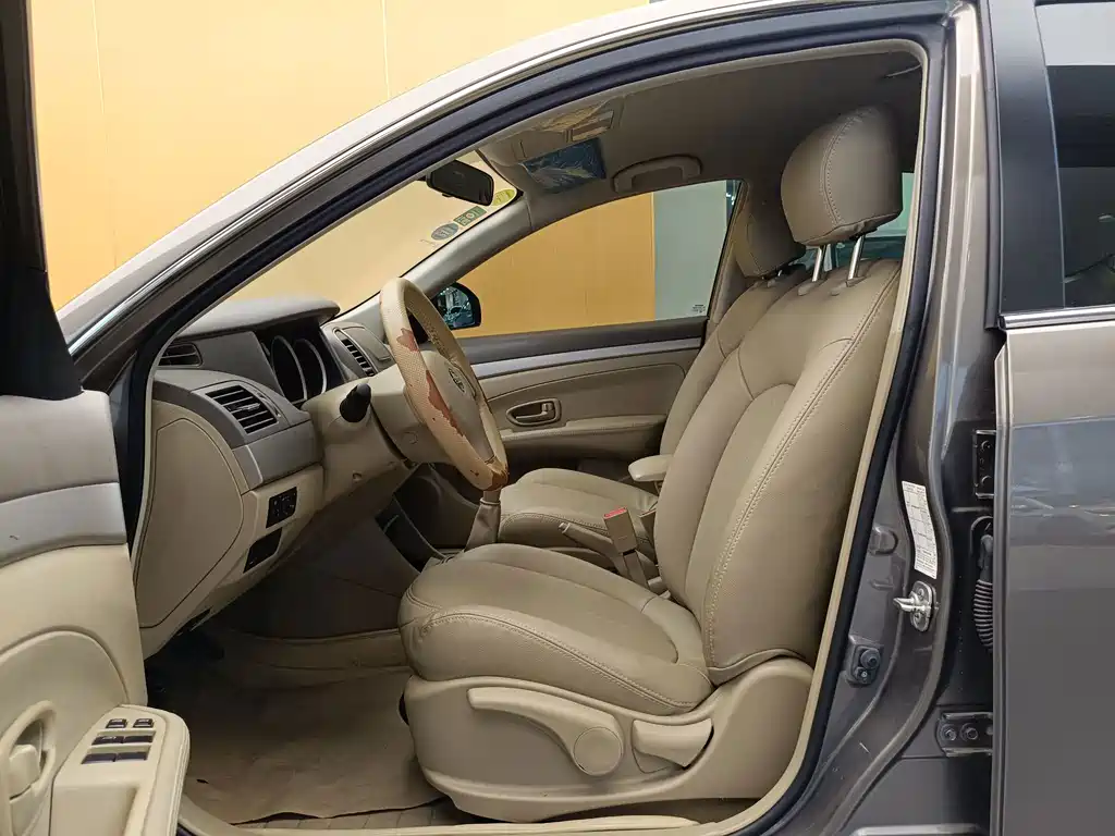 Nissan Sylphy 2015 — фото 13