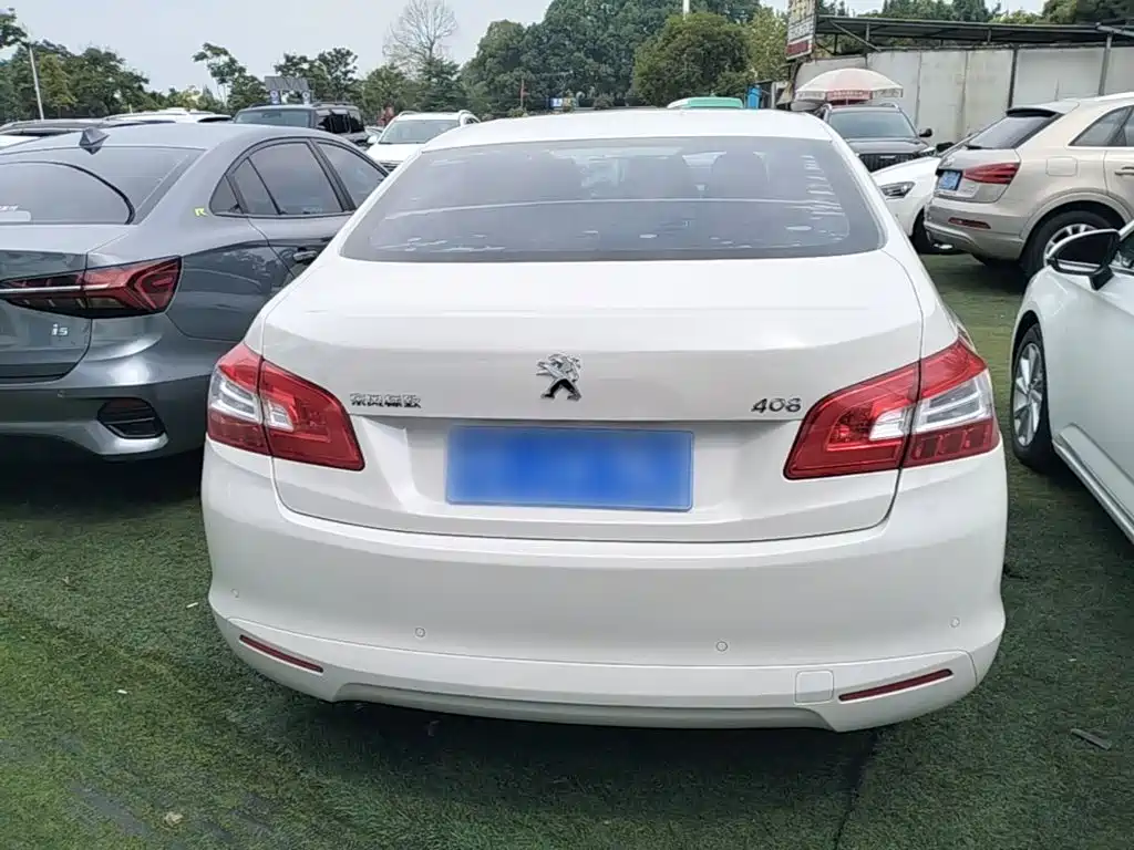 Peugeot 408 2015