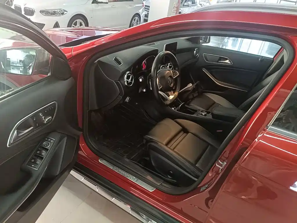 Mercedes-Benz GLA 2019 — фото 16