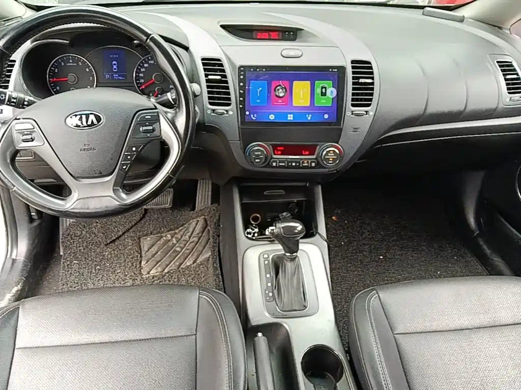Kia K3 2016 — фото 10