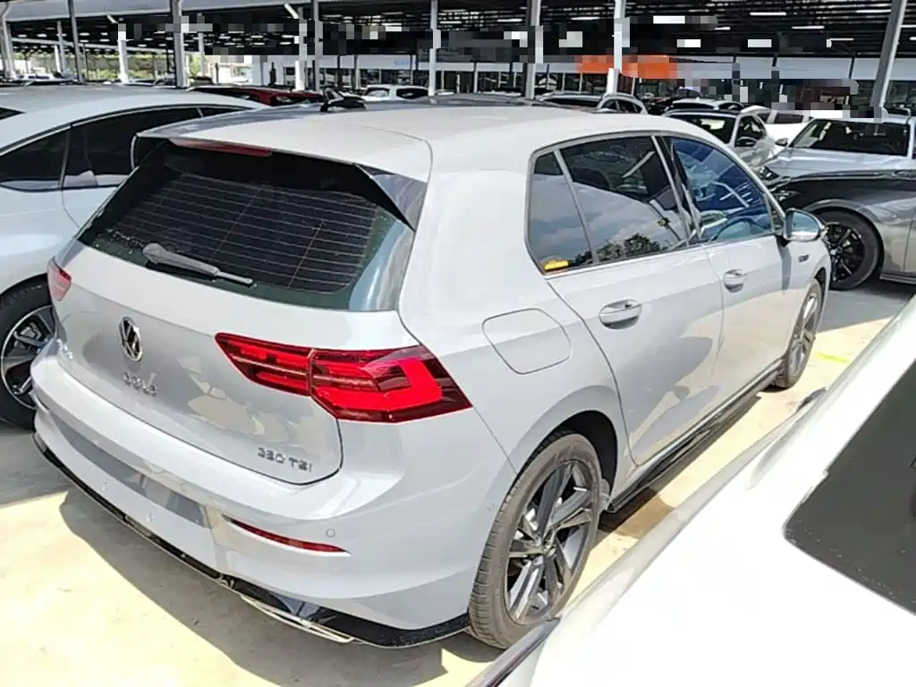Volkswagen Golf 2024