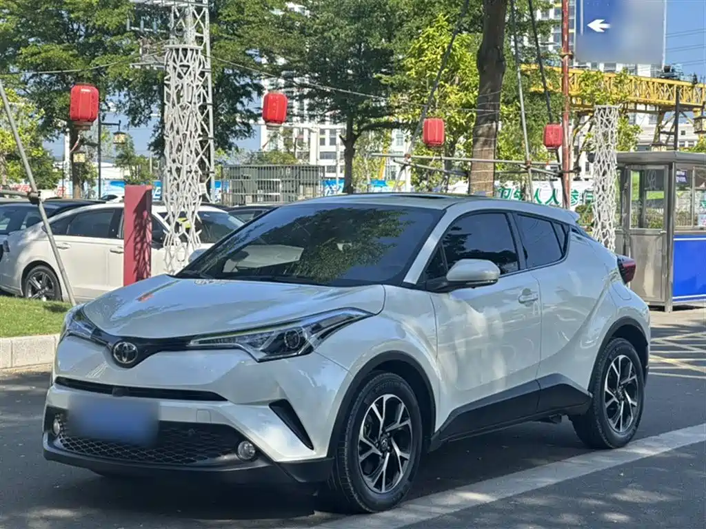 Toyota C-HR 2021 — фото 3