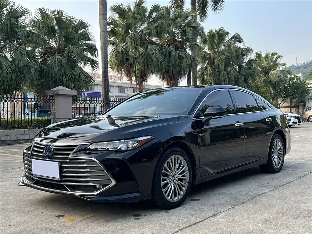 Toyota Avalon 2020 — фото 1