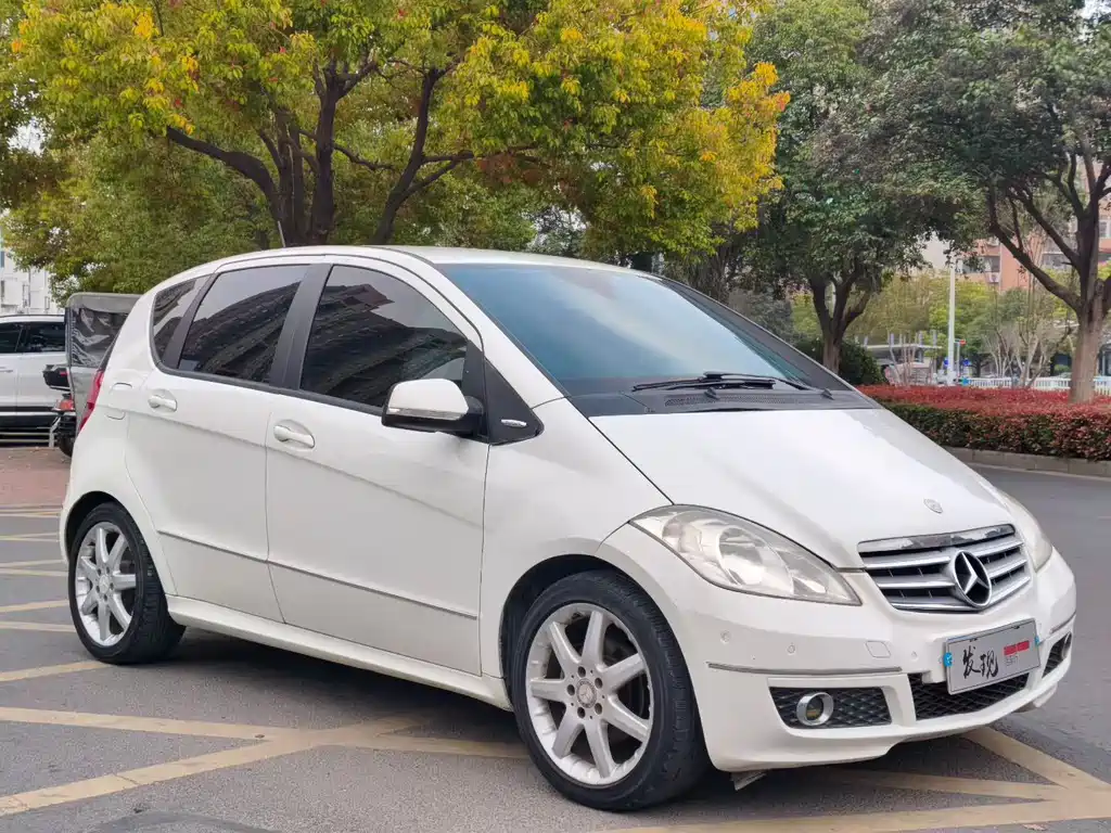 Mercedes-Benz A-Class 2011