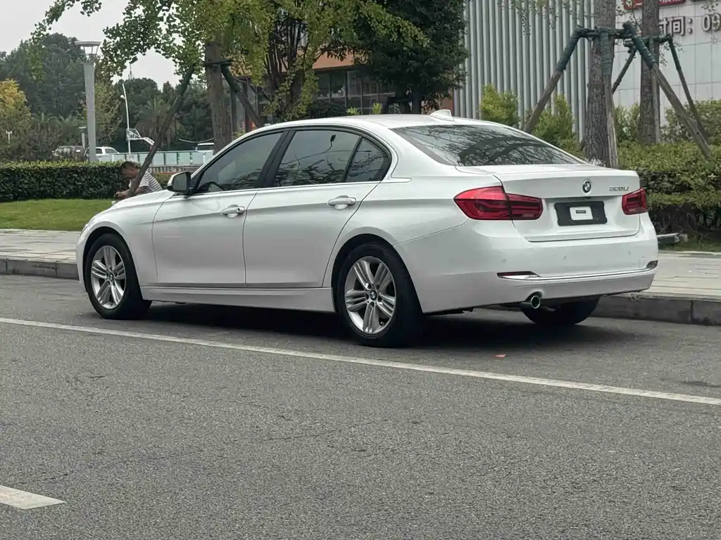BMW 3 Series 2016