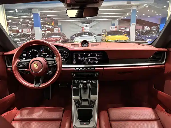 Porsche 911 2020